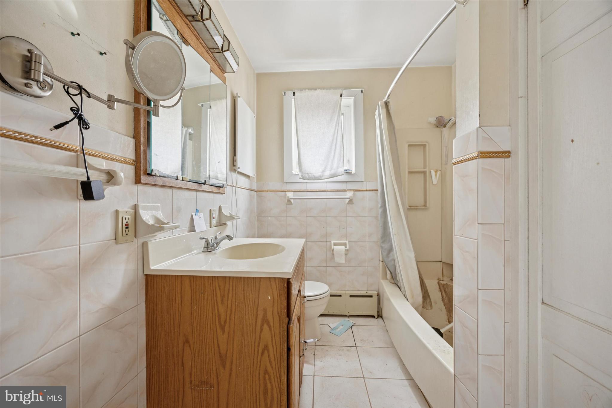 LAWNDALE - Residential