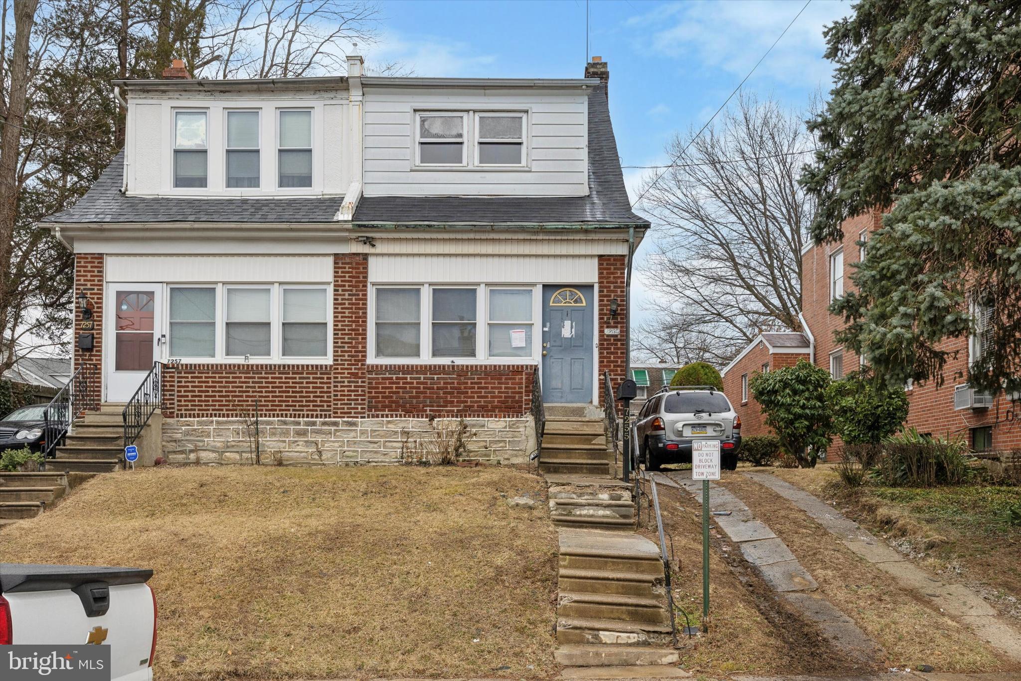 LAWNDALE - Residential