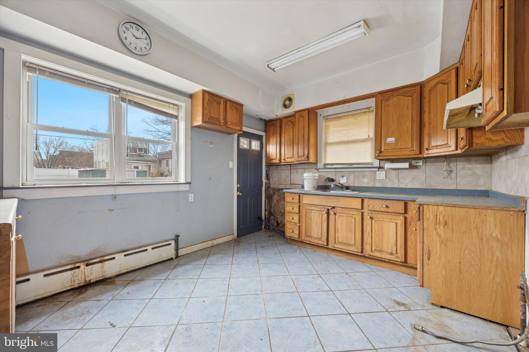 LAWNDALE - Residential