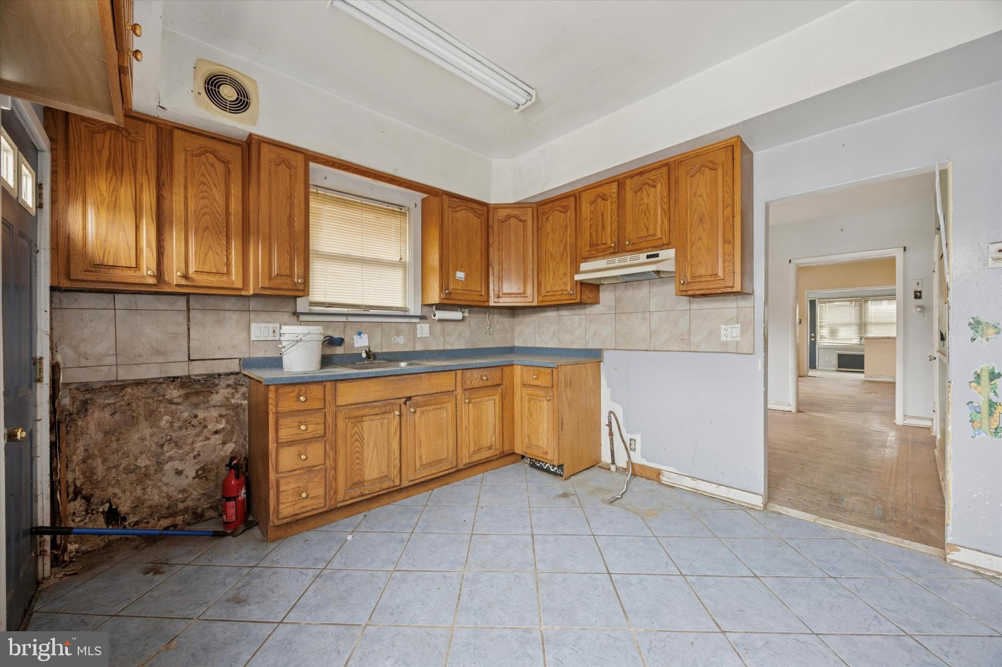 LAWNDALE - Residential