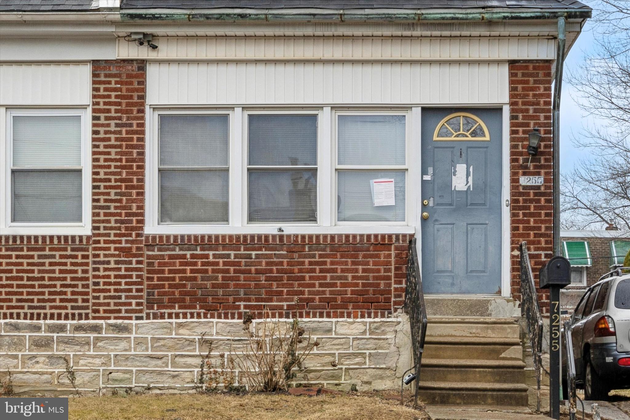 LAWNDALE - Residential