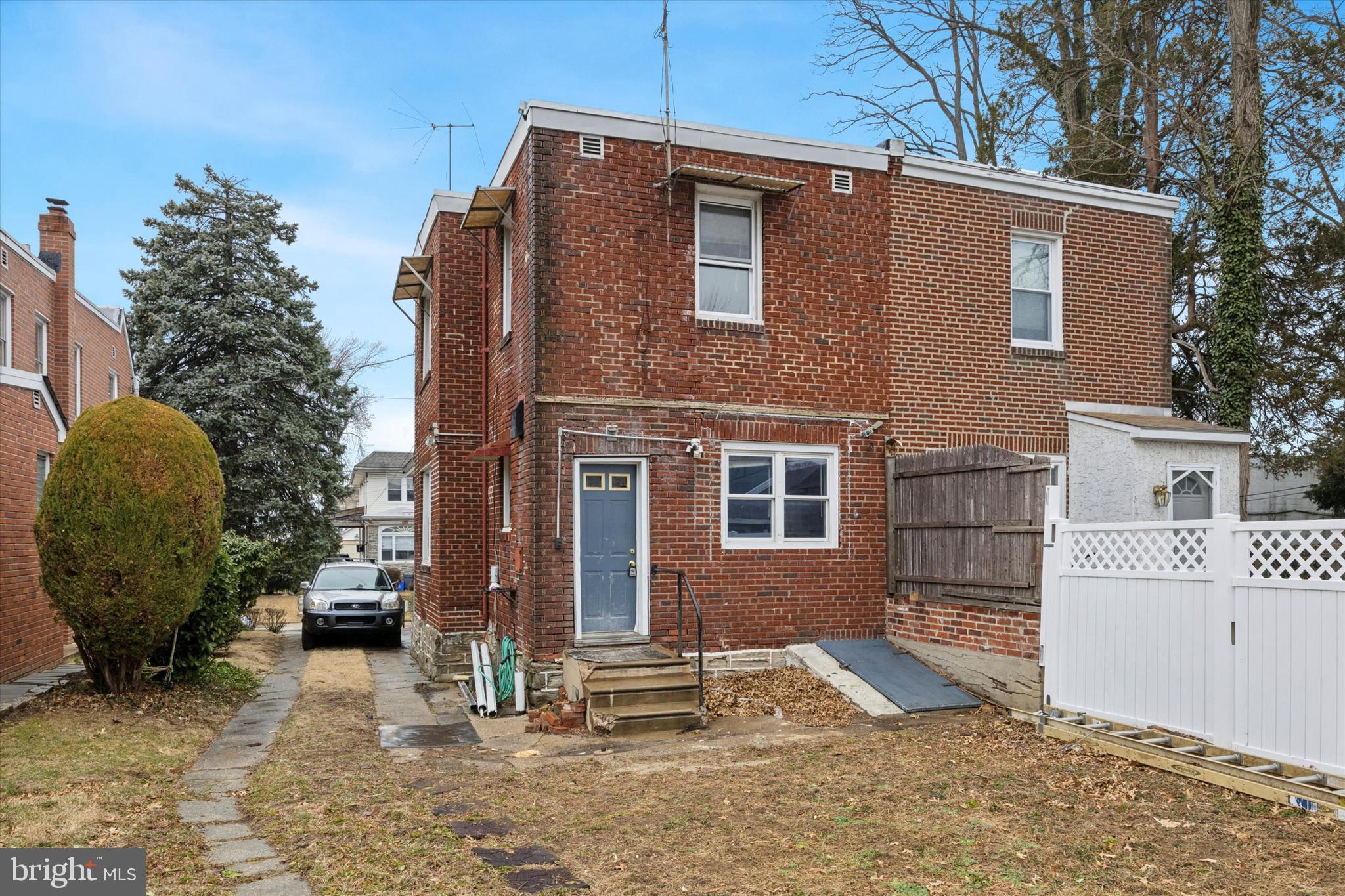 LAWNDALE - Residential