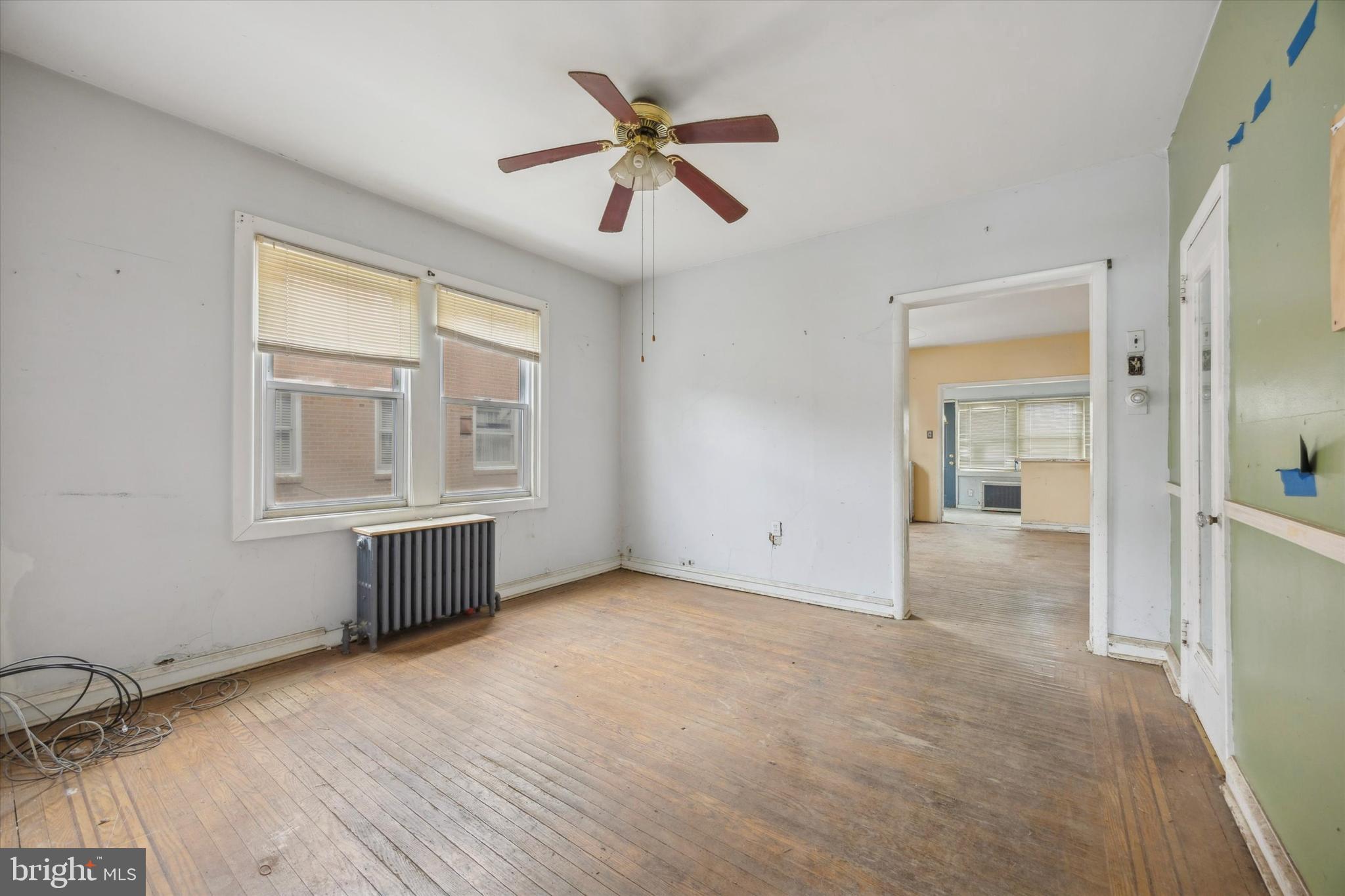 LAWNDALE - Residential