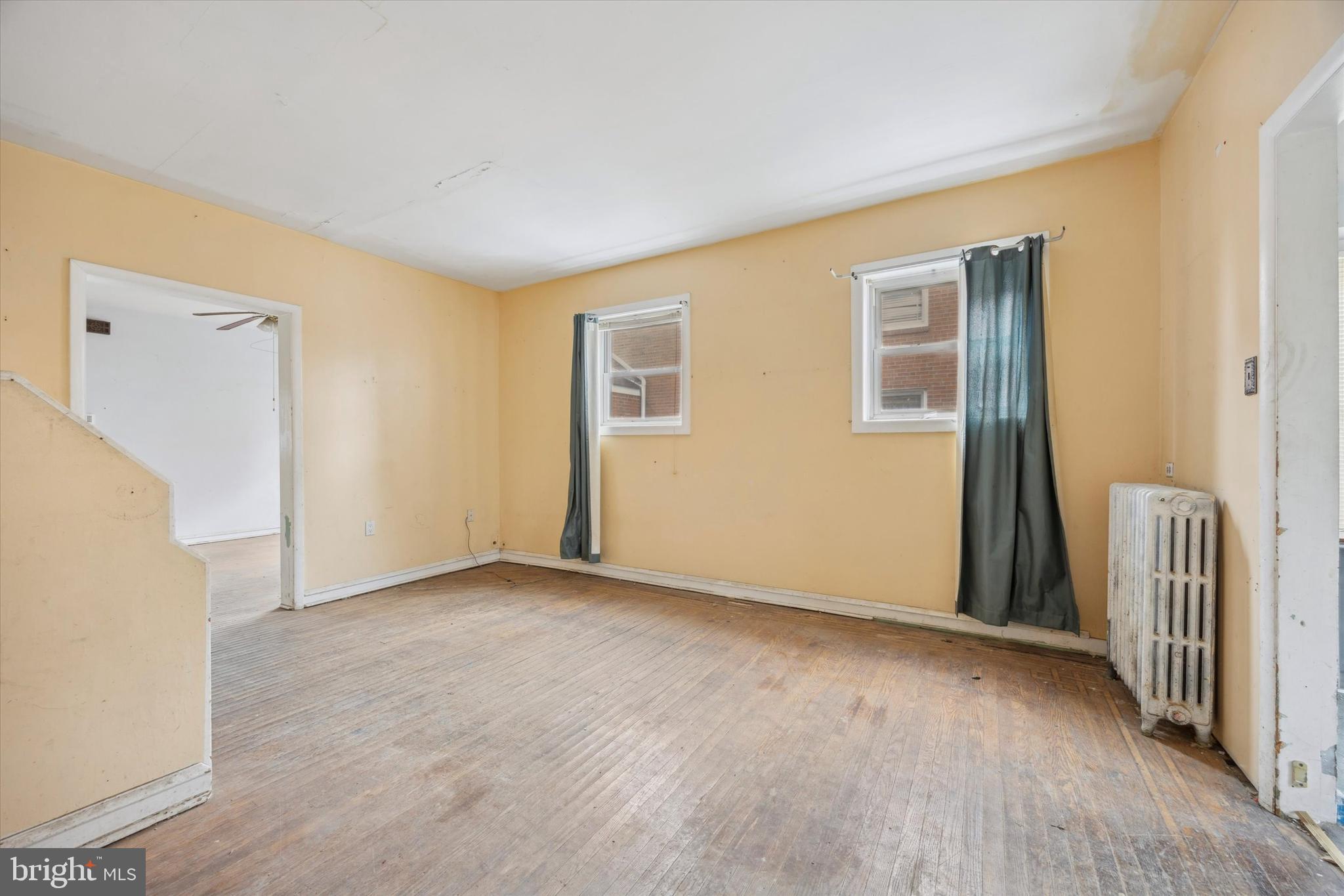 LAWNDALE - Residential