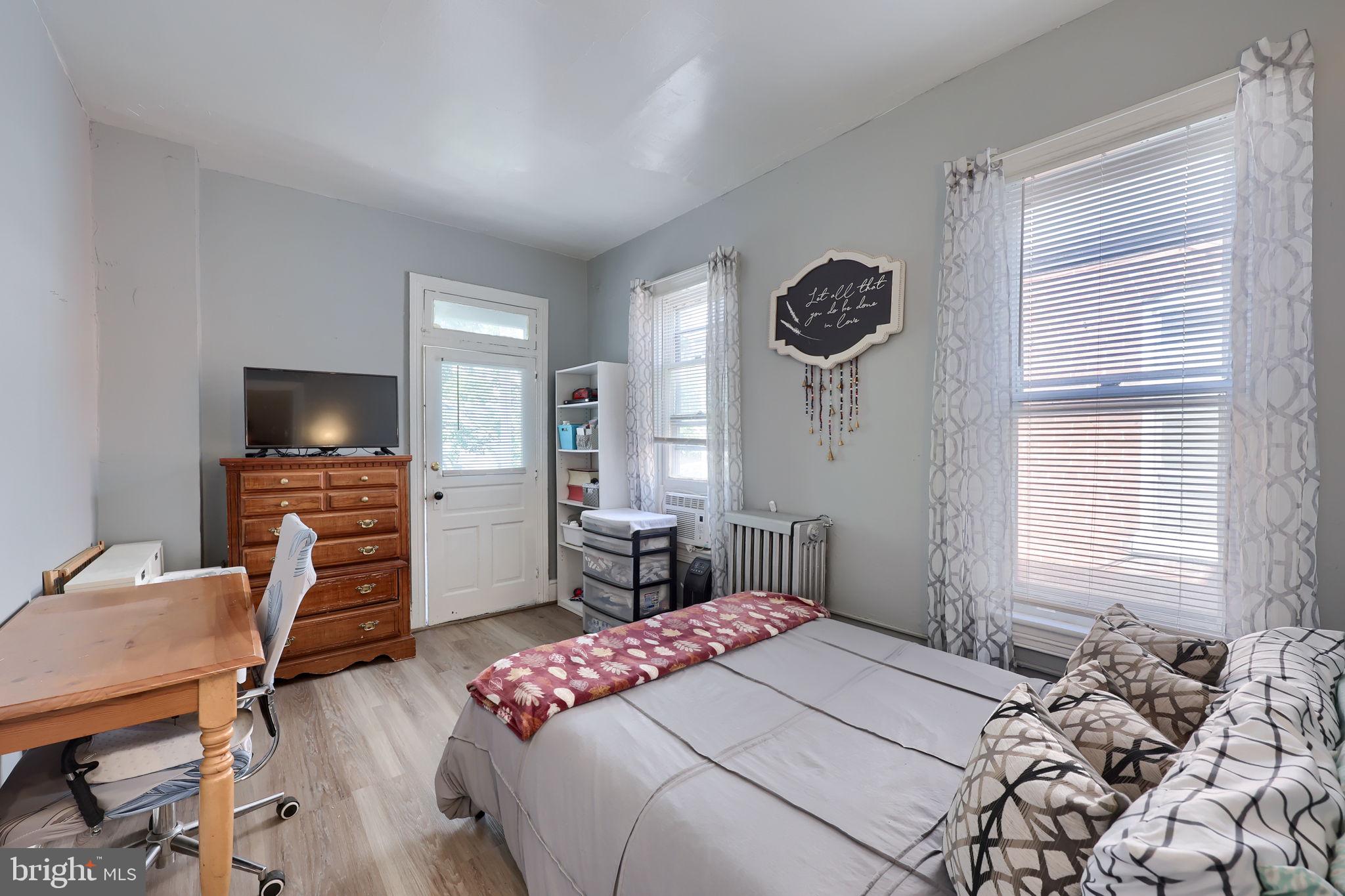 WEST END - Residential