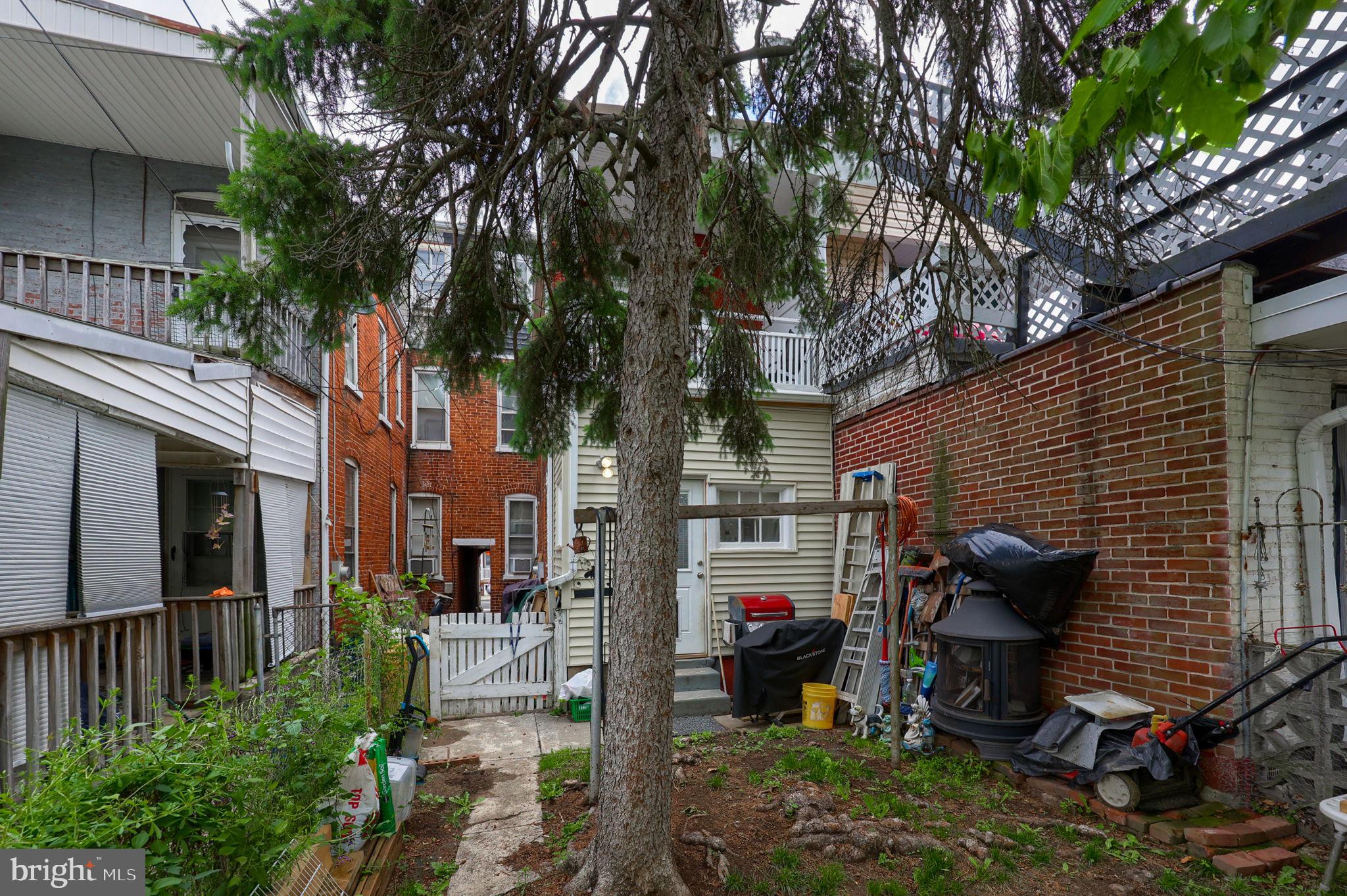 WEST END - Residential
