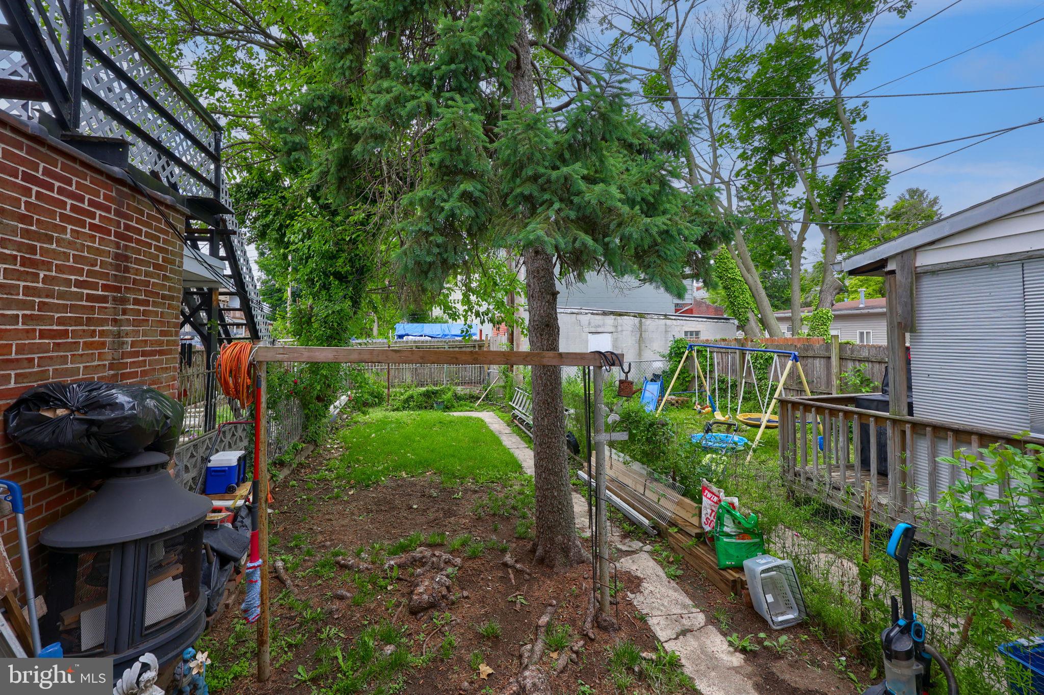 WEST END - Residential
