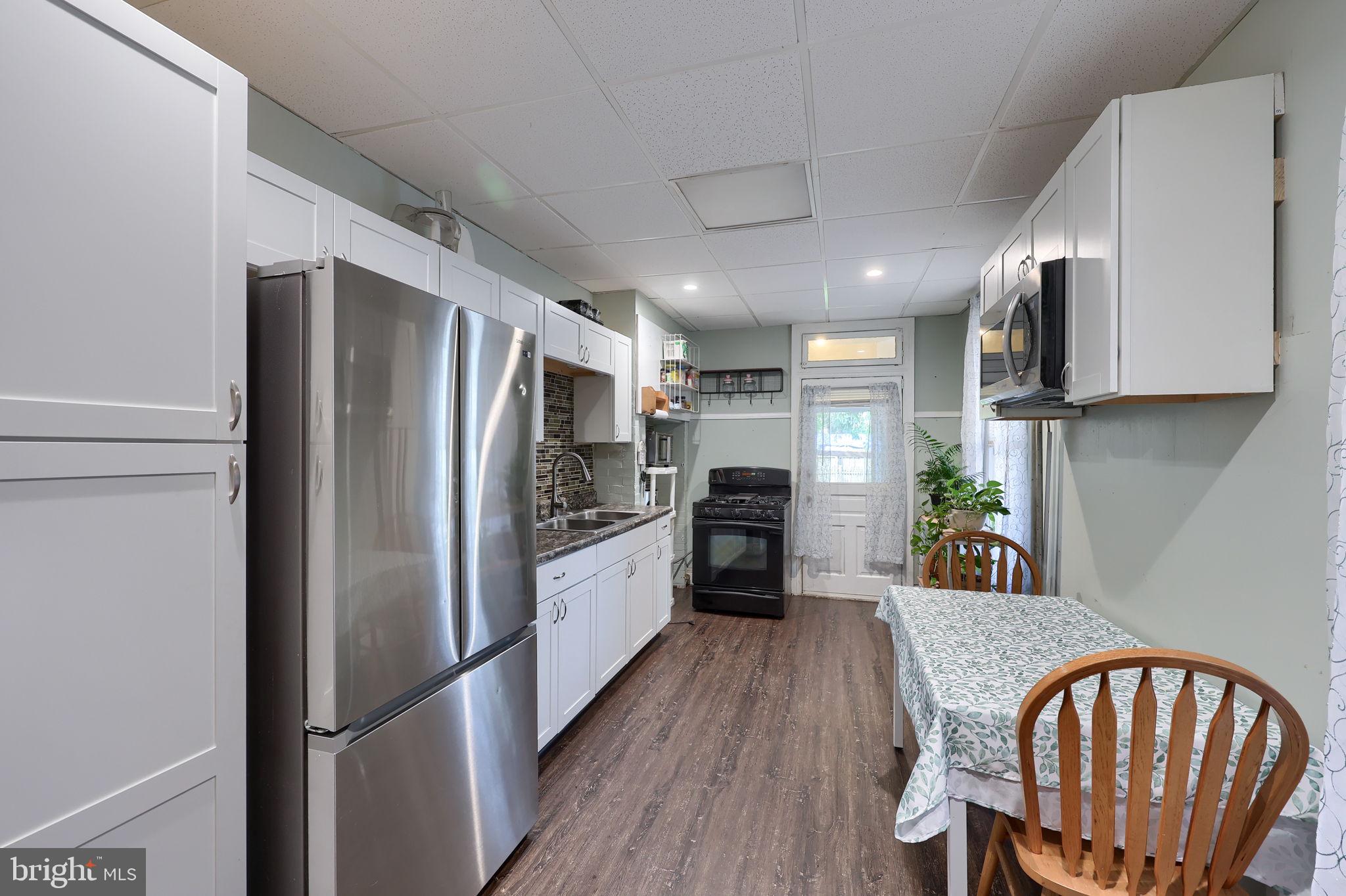 WEST END - Residential