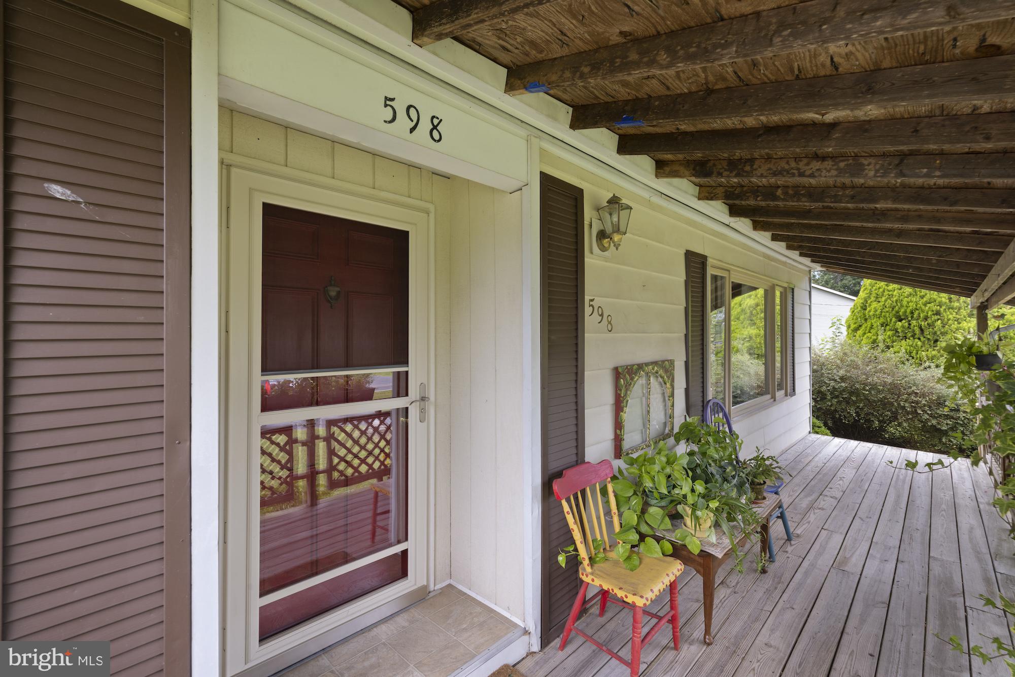598 GRANT DRIVE