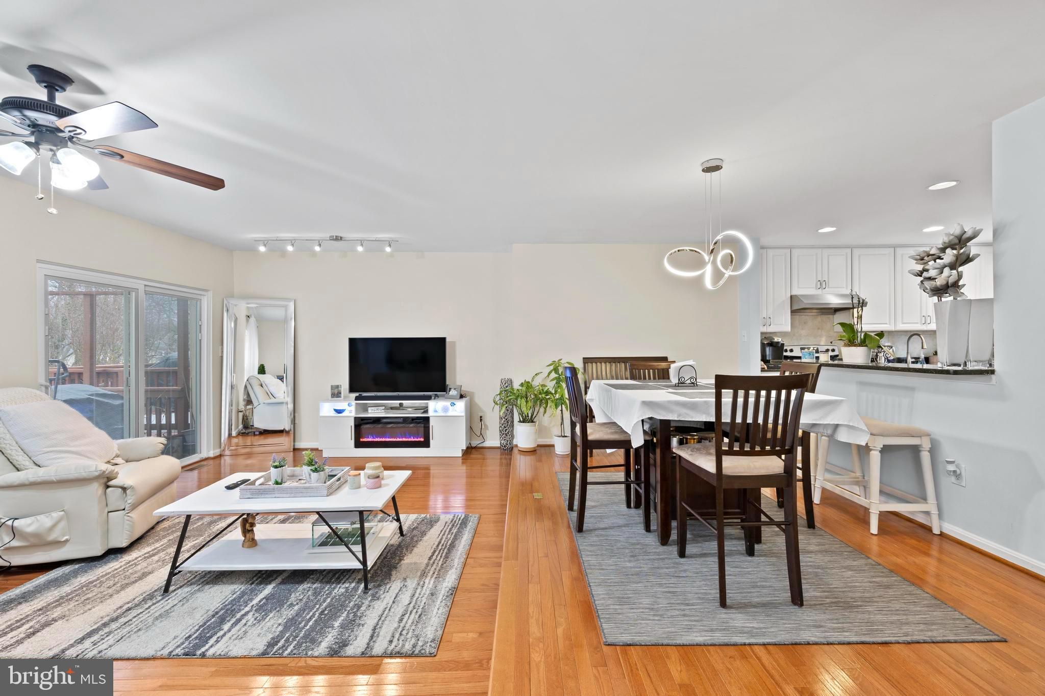 3930 COLLIS OAK COURT