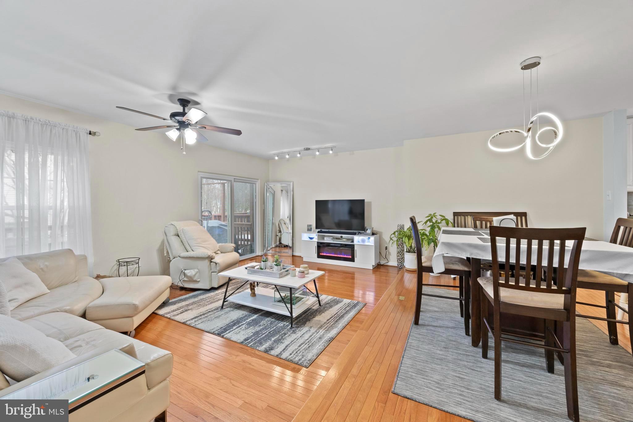 3930 COLLIS OAK COURT