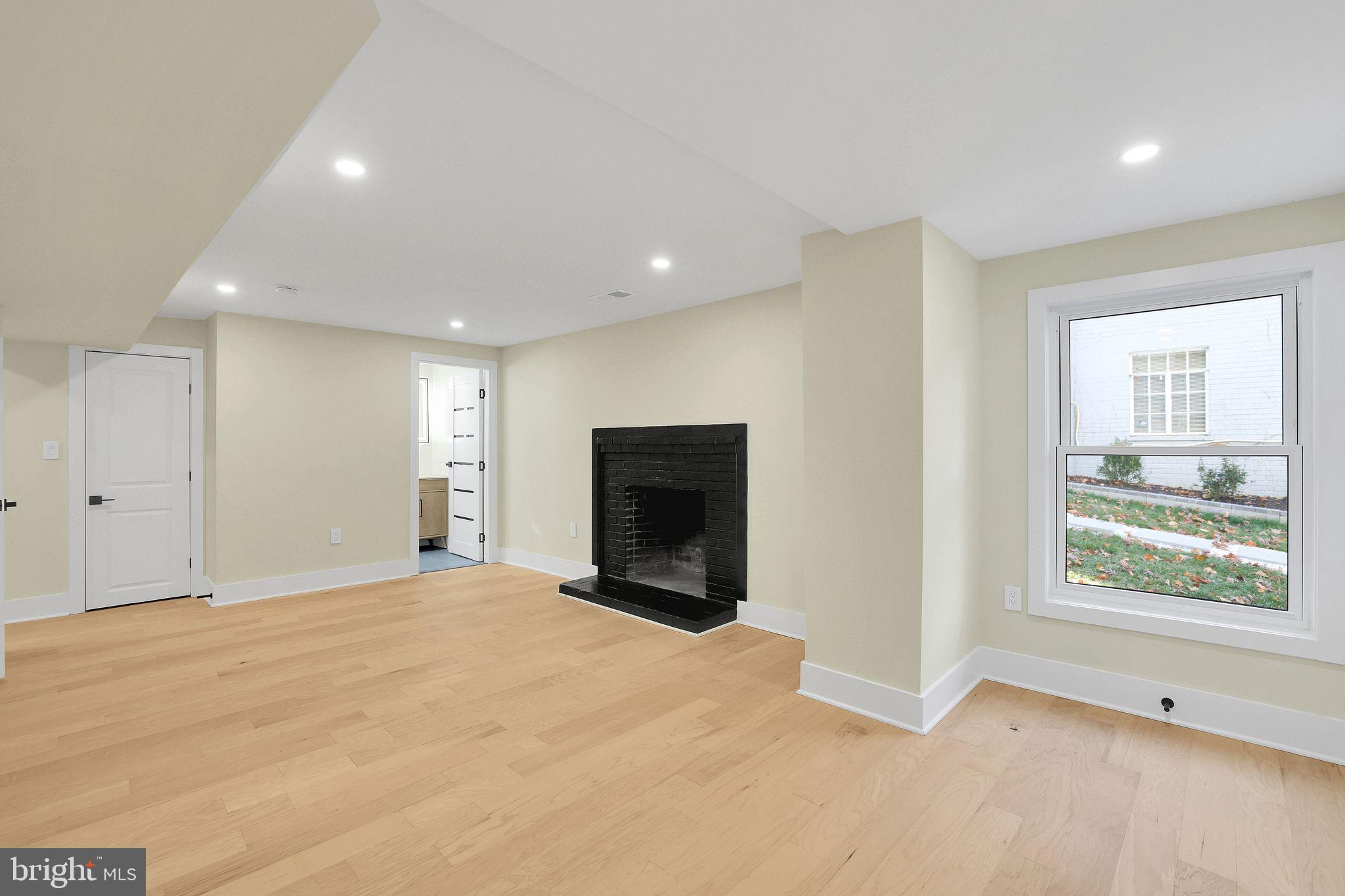 PINEHURST VILLAGE - Residential