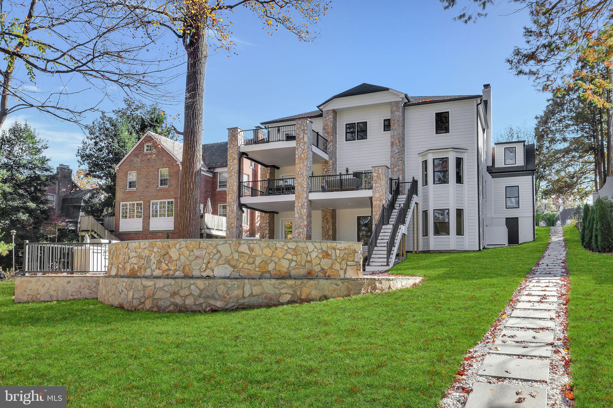 PINEHURST VILLAGE - Residential