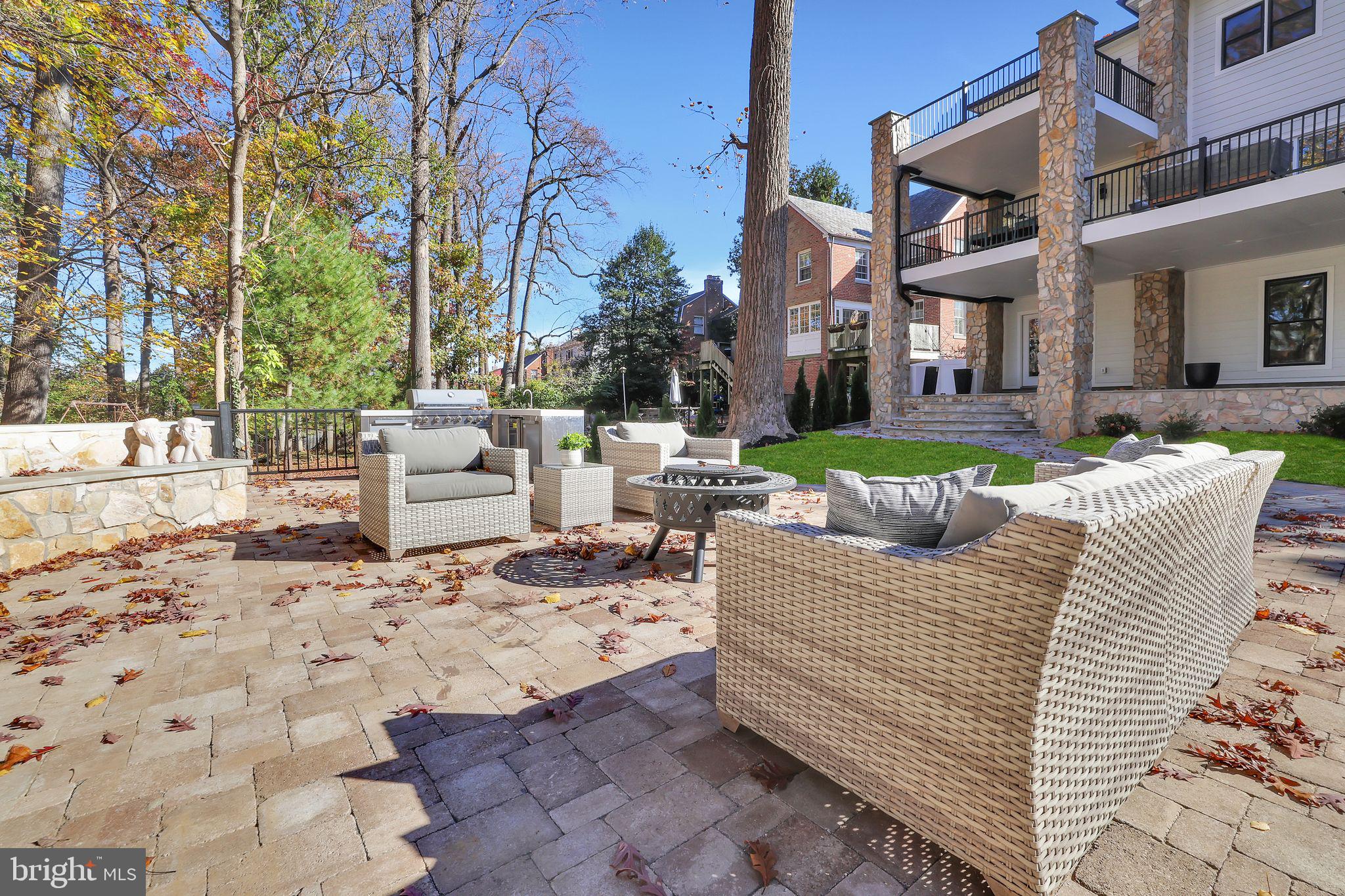 PINEHURST VILLAGE - Residential