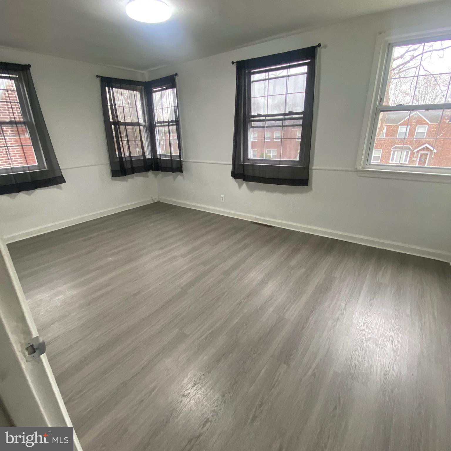 PHILADELPHIA (NORTHEAST) - Residential