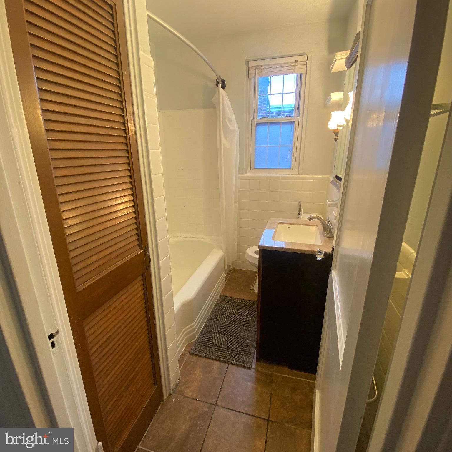 PHILADELPHIA (NORTHEAST) - Residential