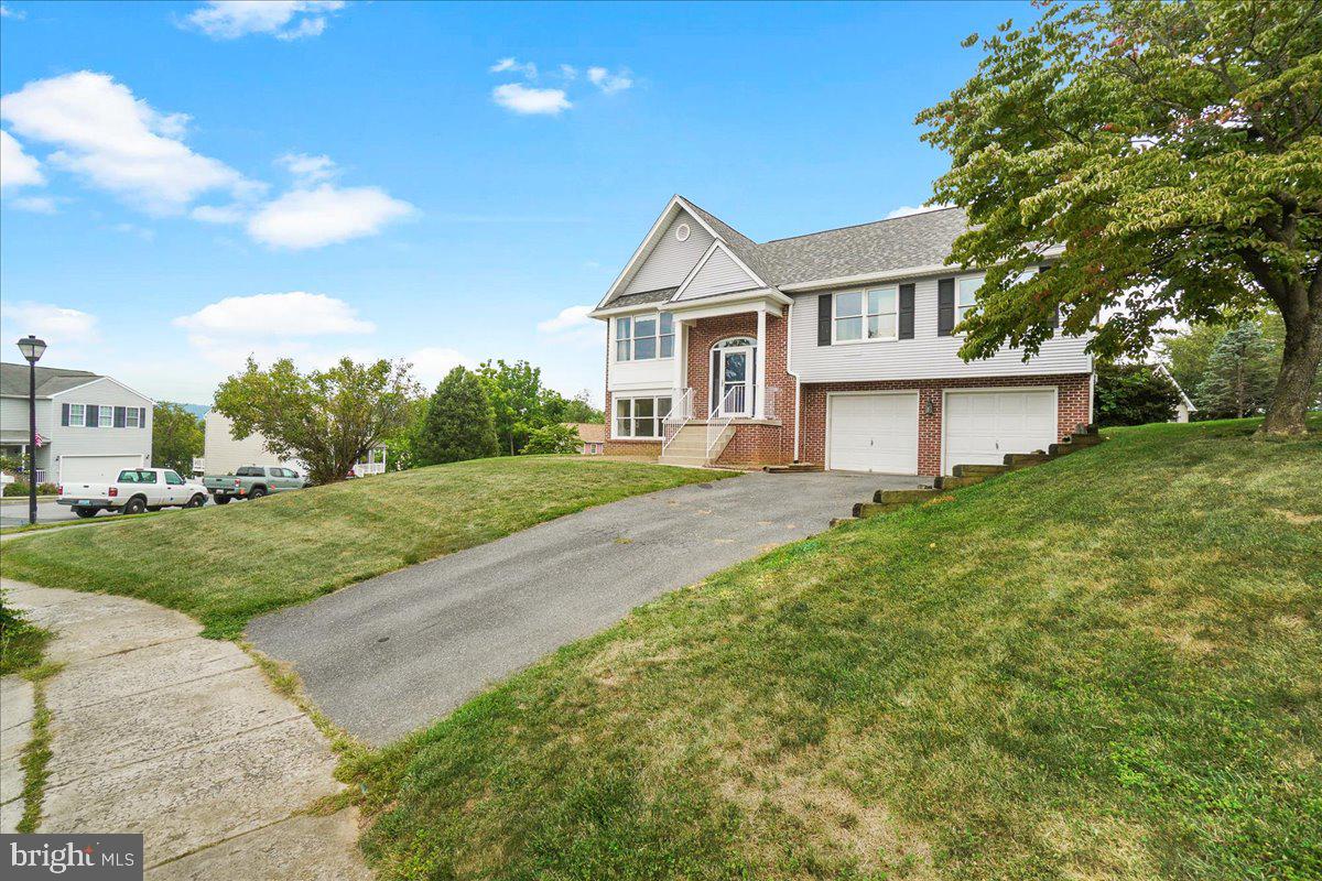 MANOR RIDGE - Residential