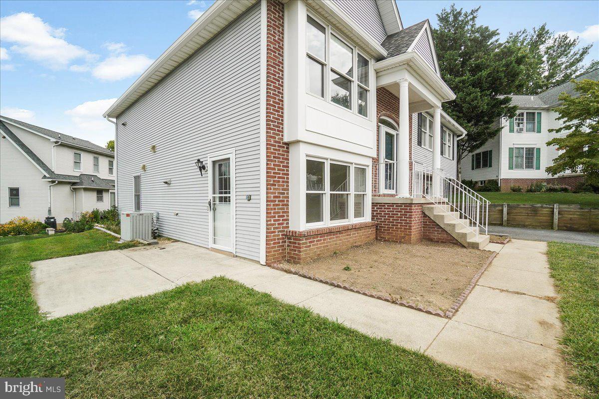 MANOR RIDGE - Residential