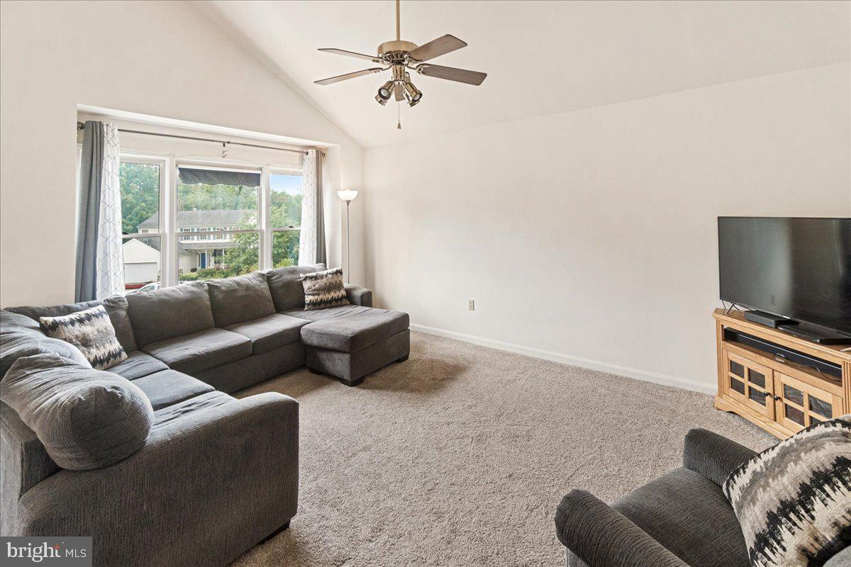 MANOR RIDGE - Residential