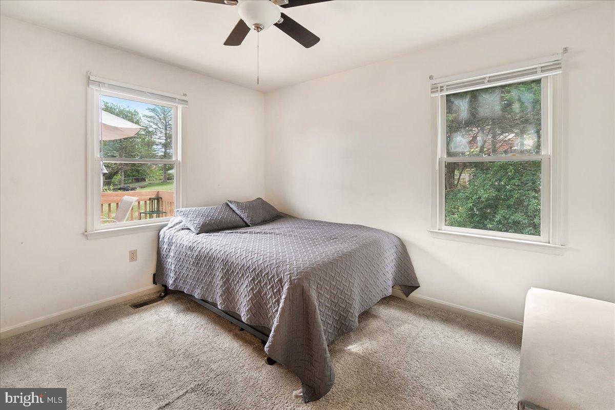 MANOR RIDGE - Residential