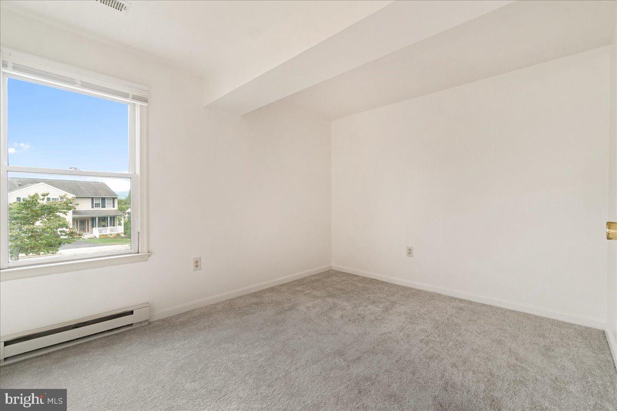 MANOR RIDGE - Residential