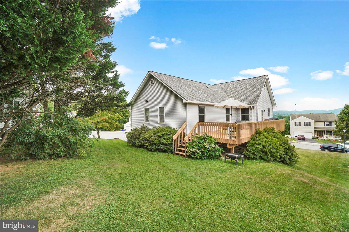 MANOR RIDGE - Residential