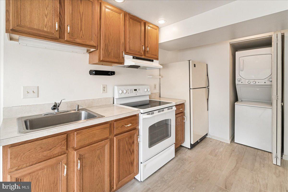 MANOR RIDGE - Residential