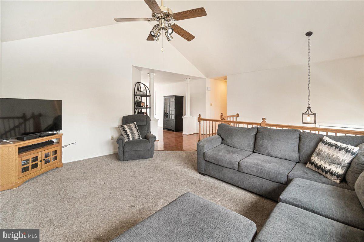 MANOR RIDGE - Residential