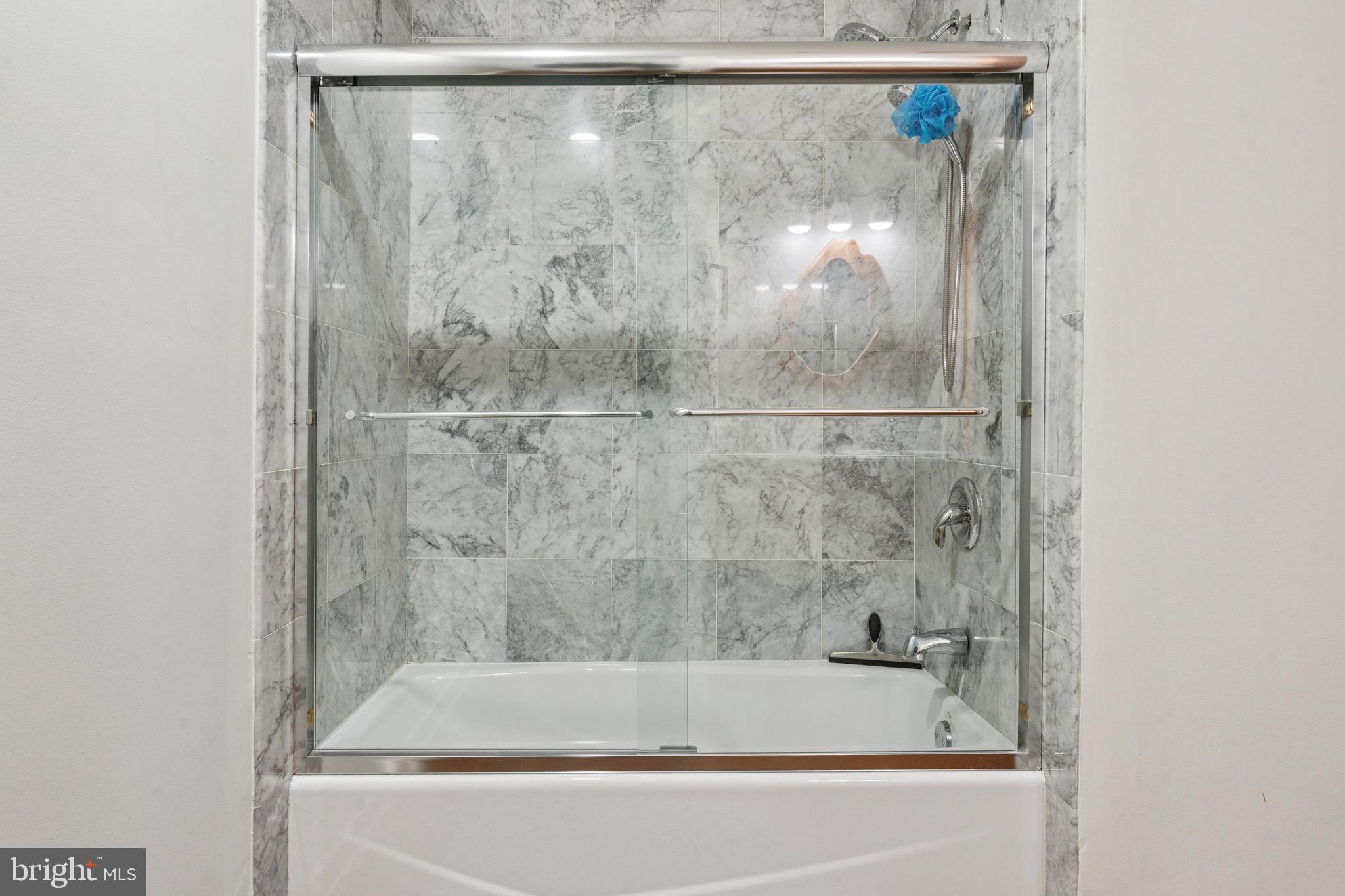 NORTHERN LIBERTIES - Residential Lease