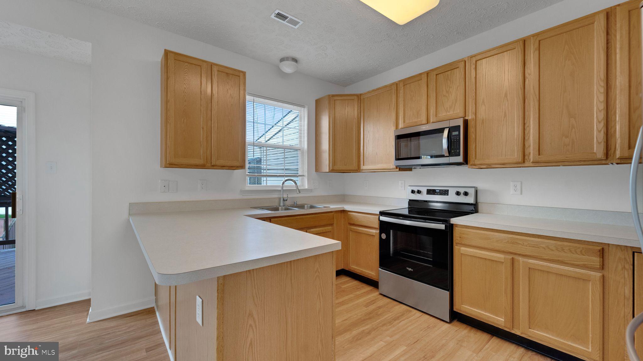 HICKORY OVERLOOK - Residential Lease