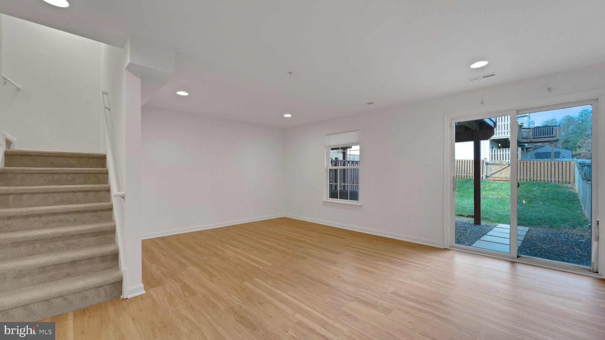 HICKORY OVERLOOK - Residential Lease