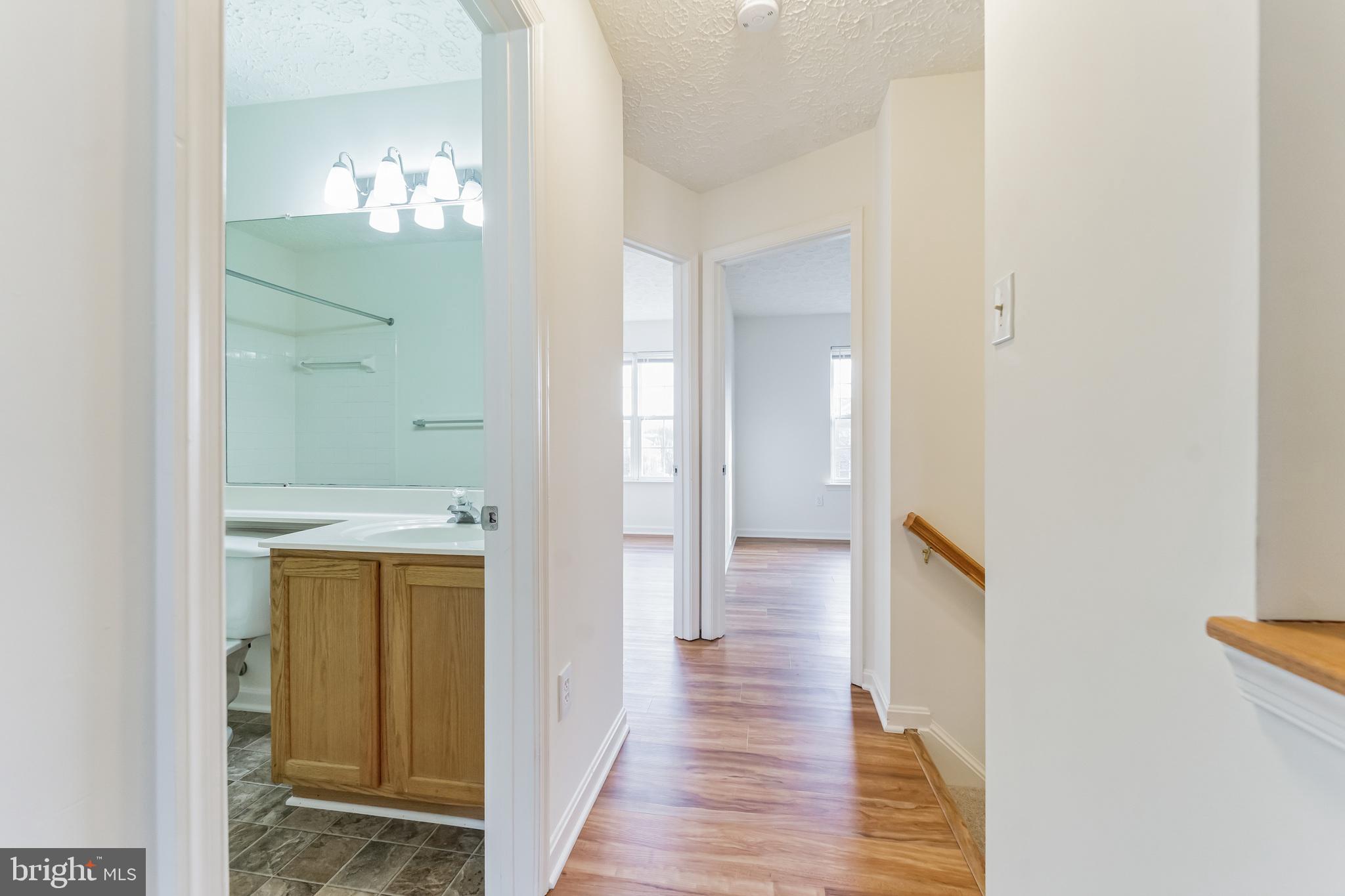 HICKORY OVERLOOK - Residential Lease