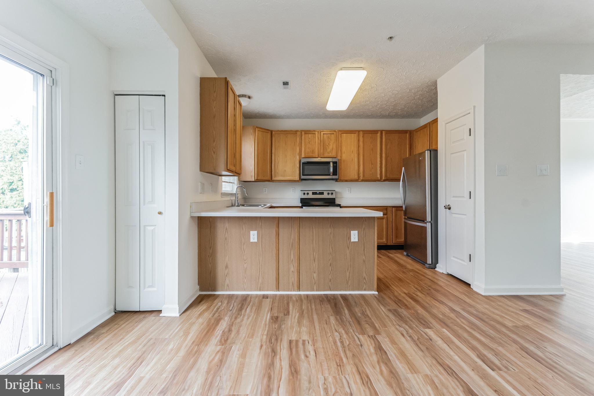 HICKORY OVERLOOK - Residential Lease