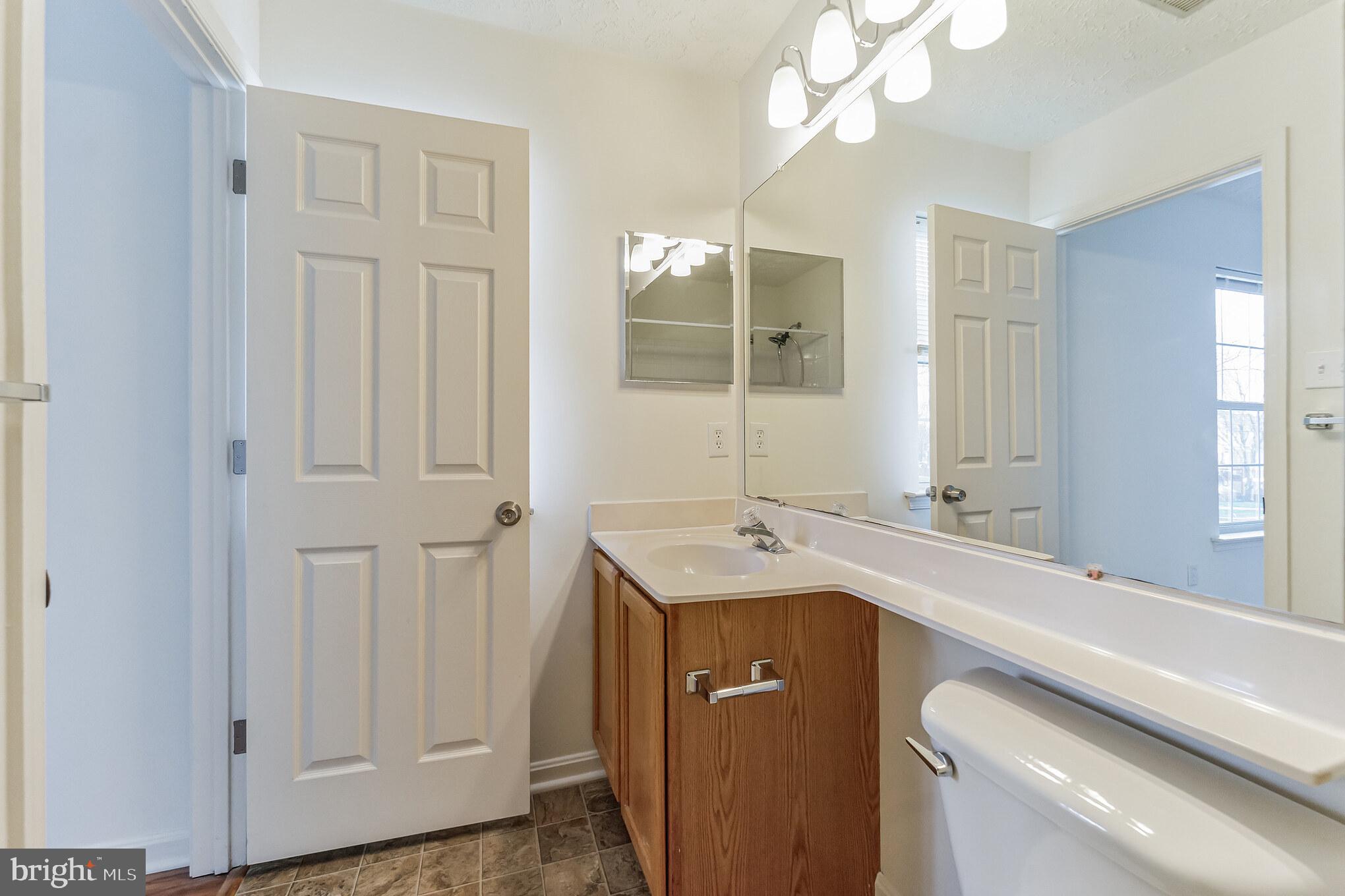 HICKORY OVERLOOK - Residential Lease