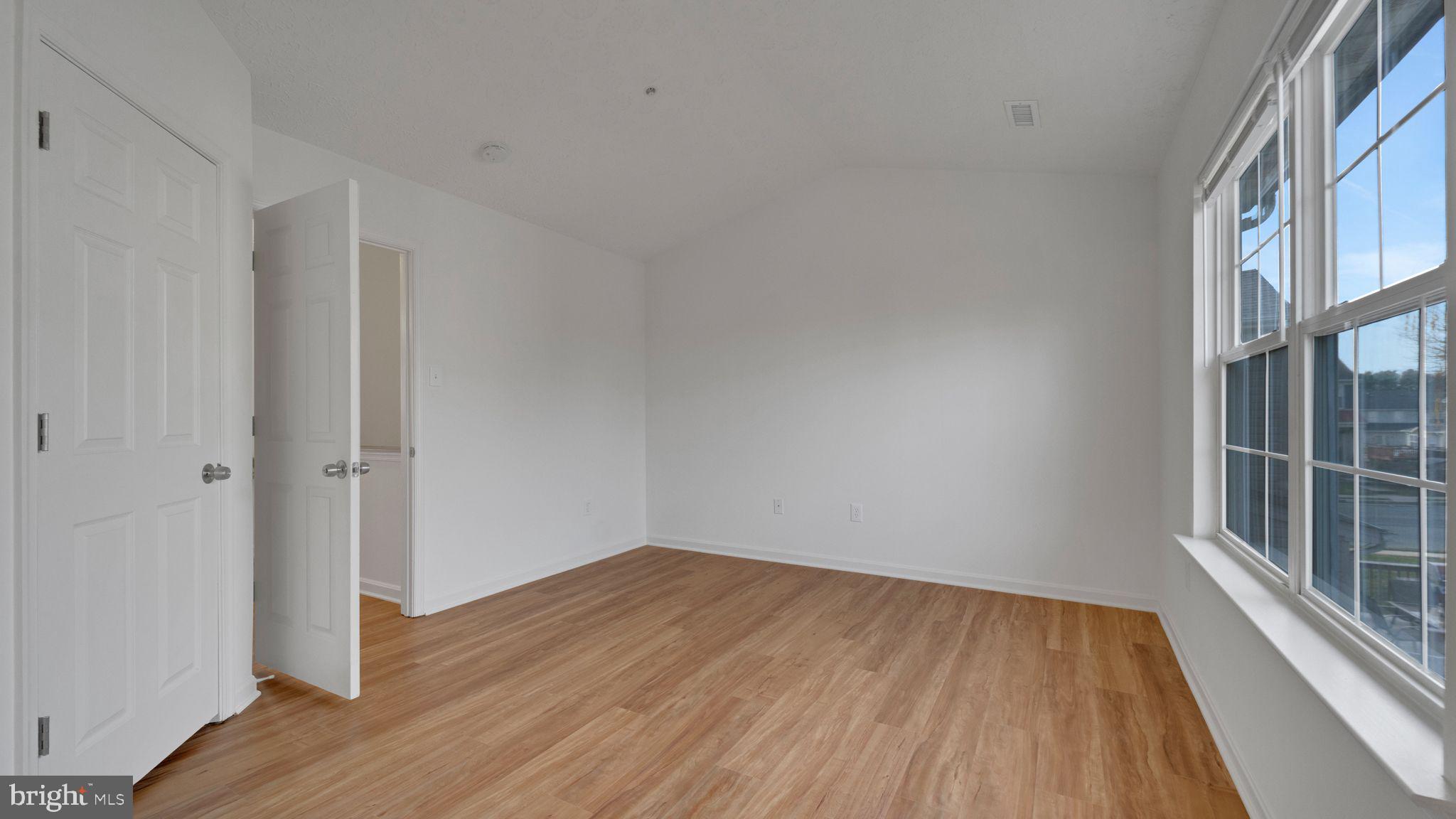 HICKORY OVERLOOK - Residential Lease