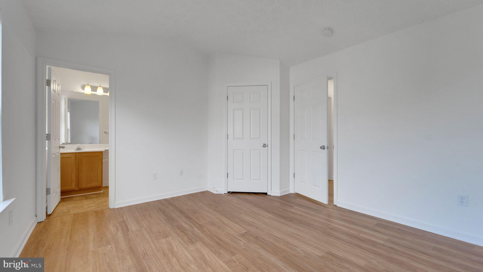 HICKORY OVERLOOK - Residential Lease