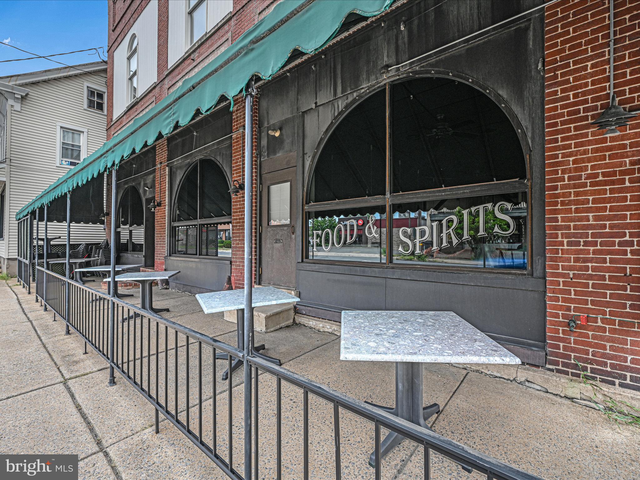201 W LANCASTER AVENUE
