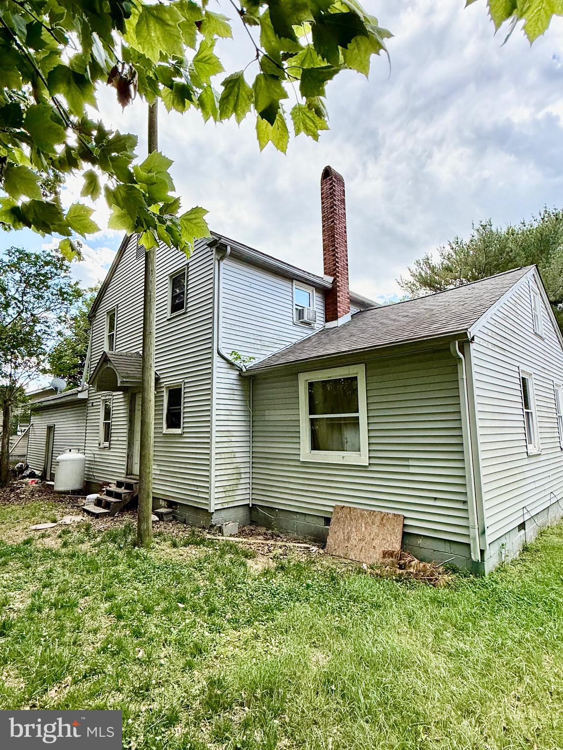 213 OLD LAUREL ROAD