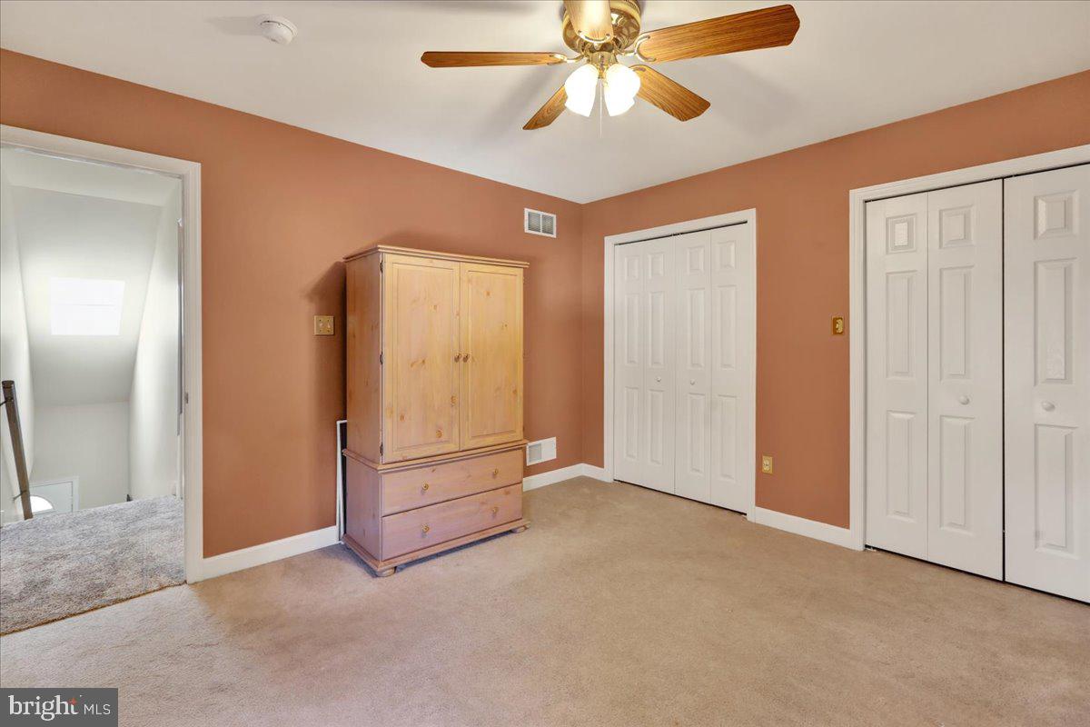 COLUMBIA COURT - Residential