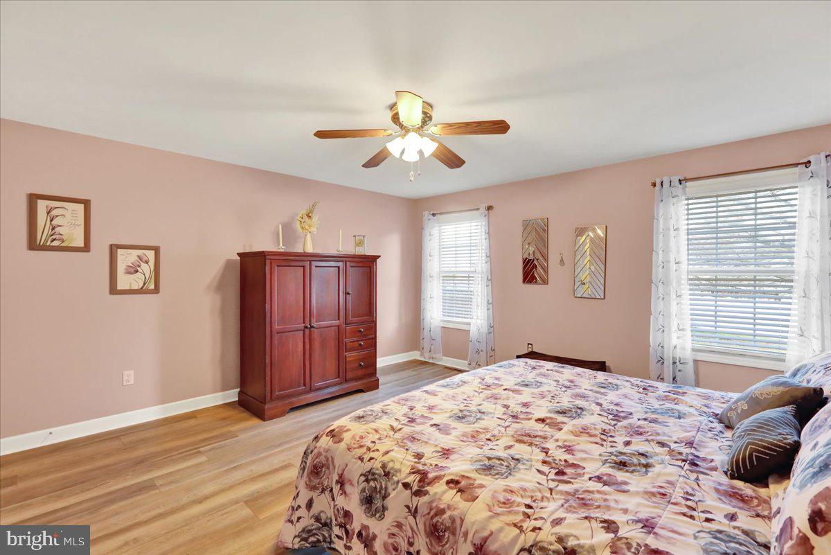 COLUMBIA COURT - Residential