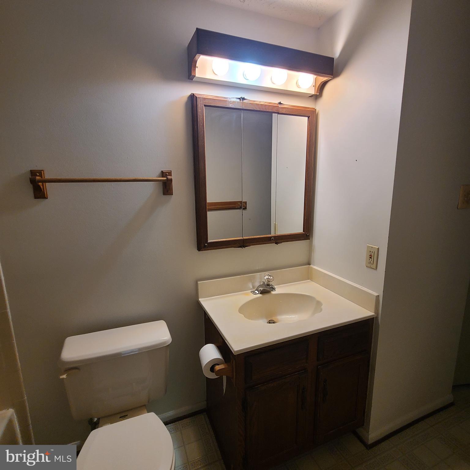 UPTON VILLAGE NORTH - Residential