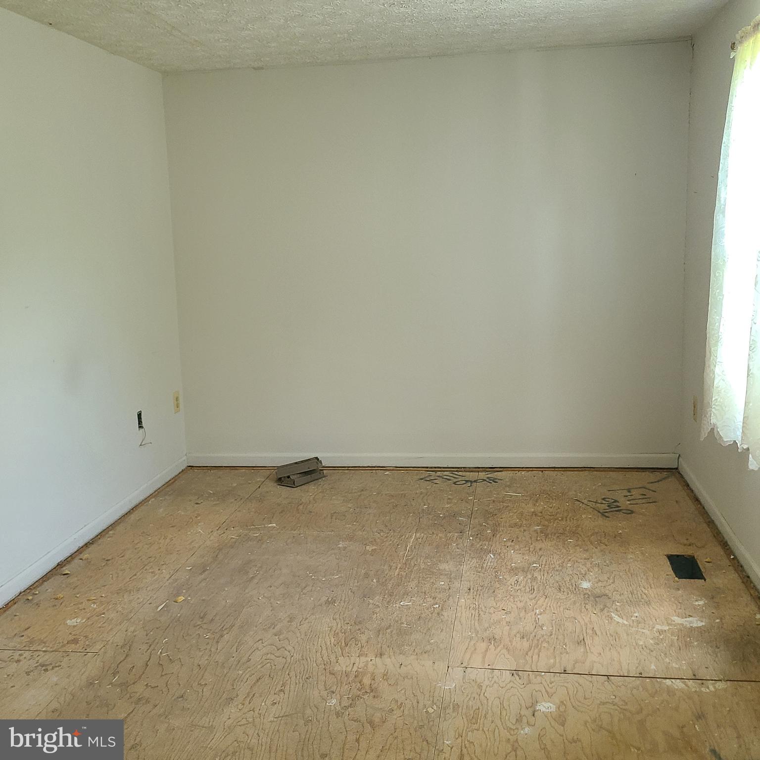 UPTON VILLAGE NORTH - Residential