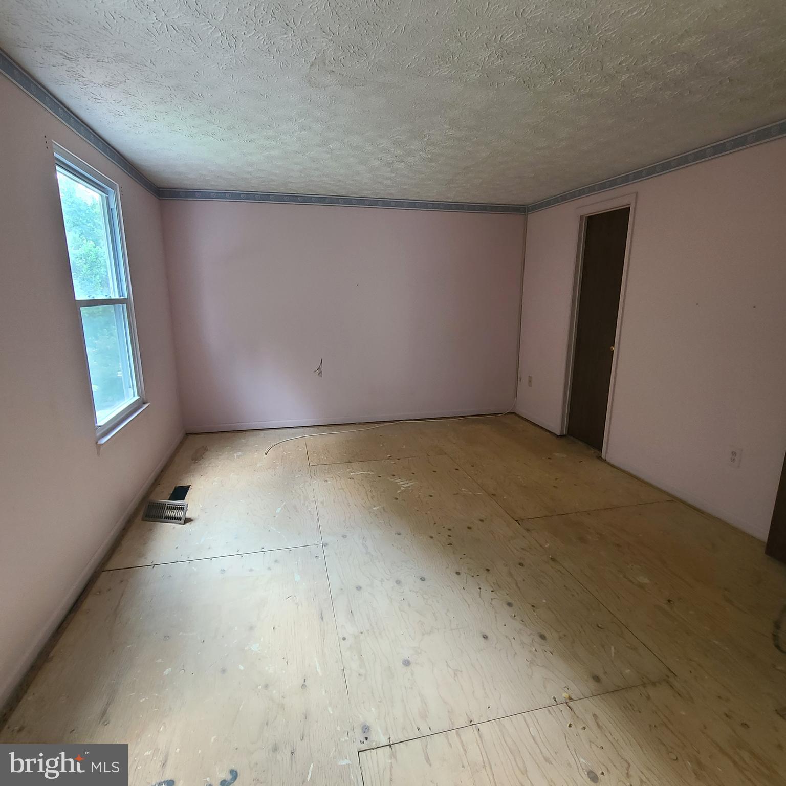 UPTON VILLAGE NORTH - Residential