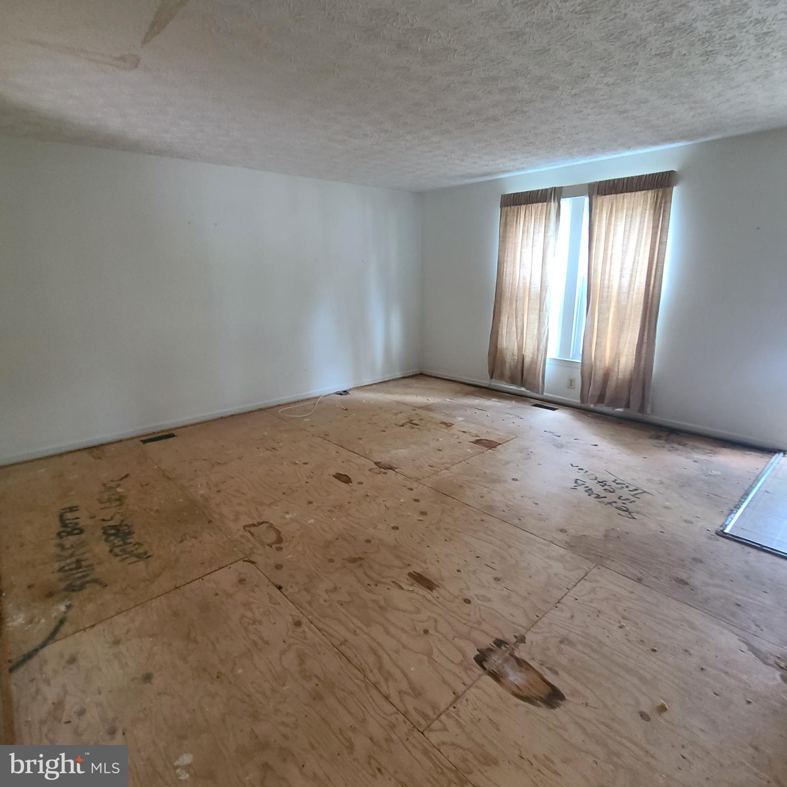 UPTON VILLAGE NORTH - Residential