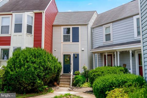 Townhouse For Rent - 7317 Castleberg Court<br/> Fairfax County, ALEXANDRIA, VA 22315