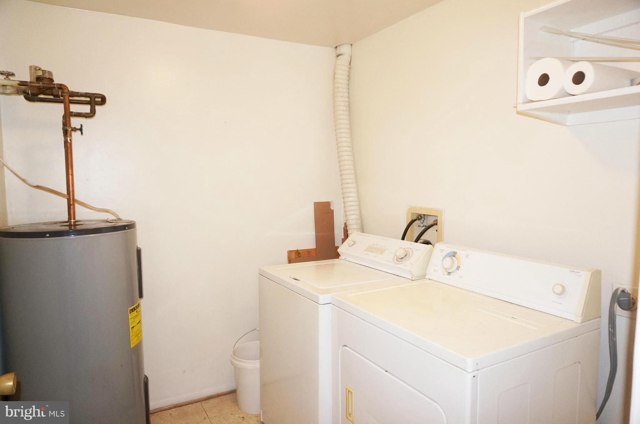 FARMINGDALE - Residential