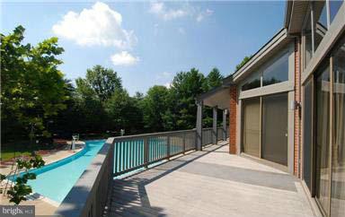 FARMINGDALE - Residential