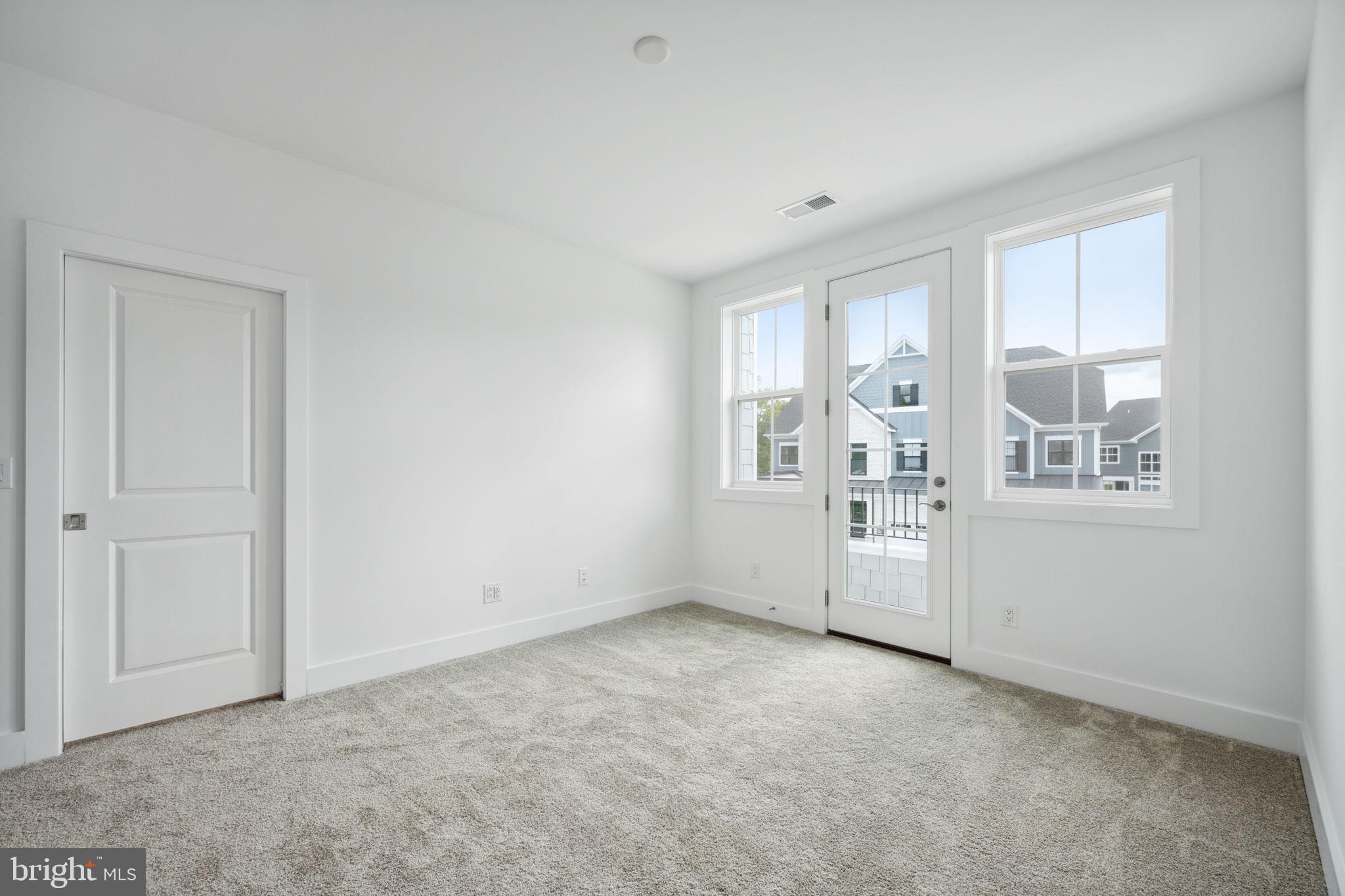 SPRING LAKE - Residential