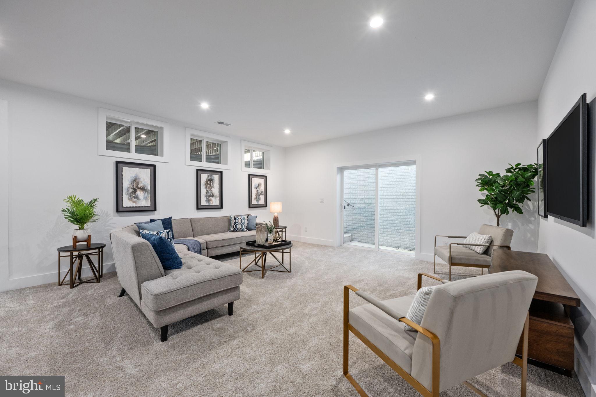 SPRING LAKE - Residential