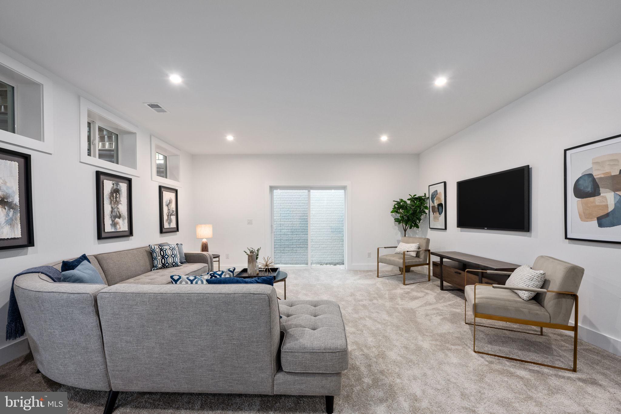 SPRING LAKE - Residential